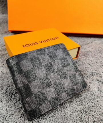 how can you tell if a lv wallet is real