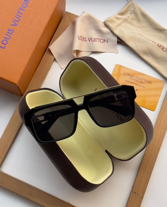 Louis Vuitton Mascot Sunglasses in 2023  Louis vuitton glasses, Sunglasses,  Louis vuitton